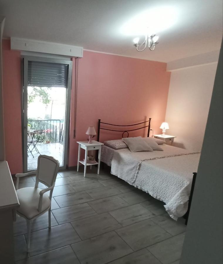 Bed&Breakfast Villa Nora กวาร์ตู ซานเตเลนา ภายนอก รูปภาพ